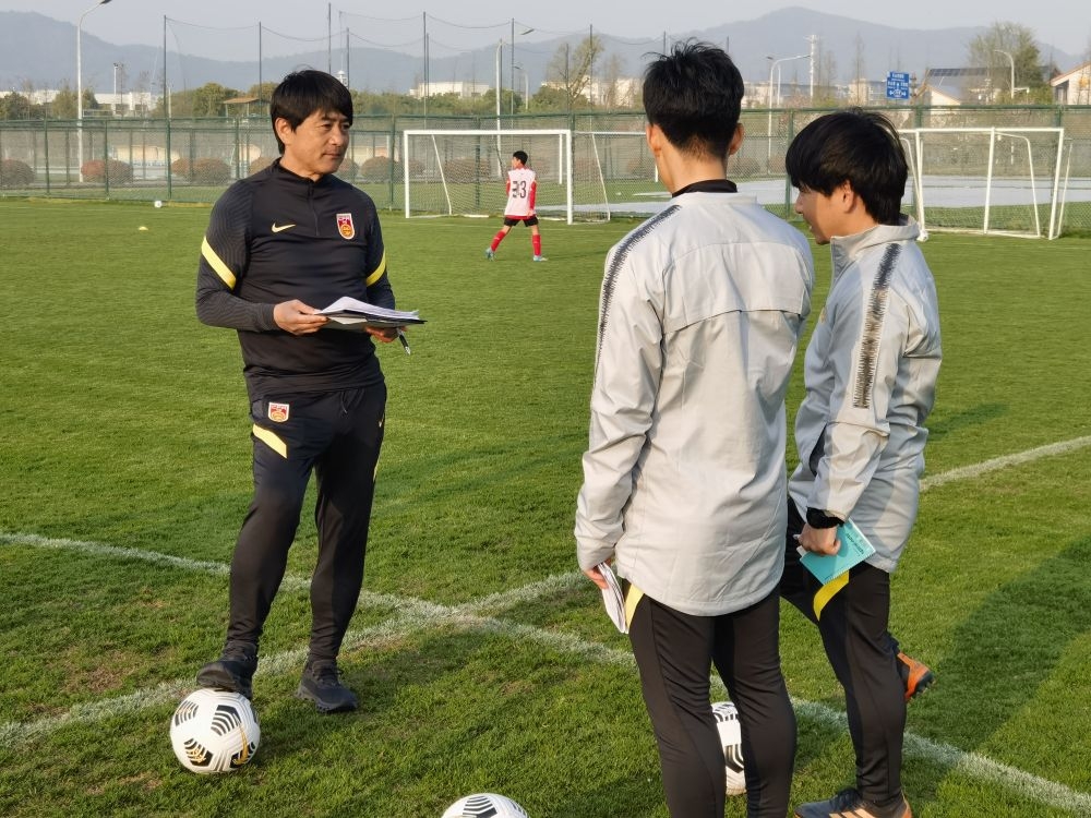完整版！U15国少主帅：日本教练倾向启发球员思考 中国球员待遇好